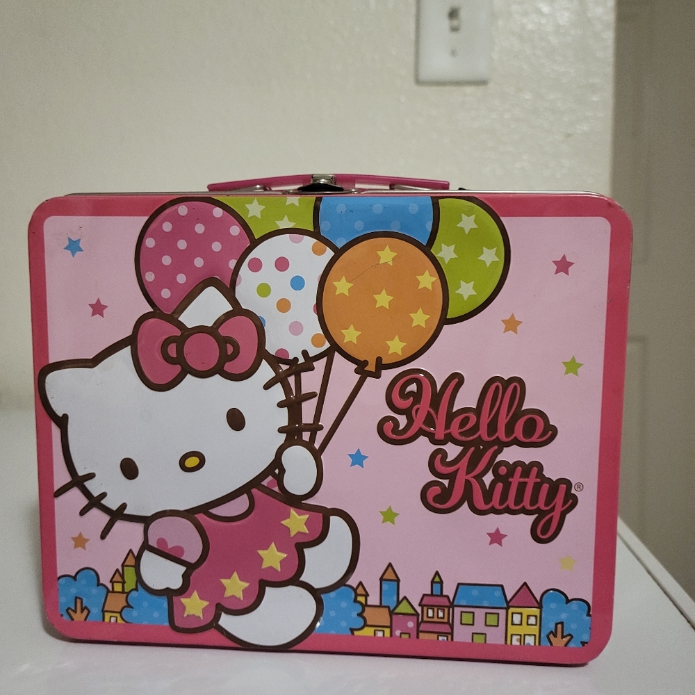 Hello Kitty Tin Lunch Box
